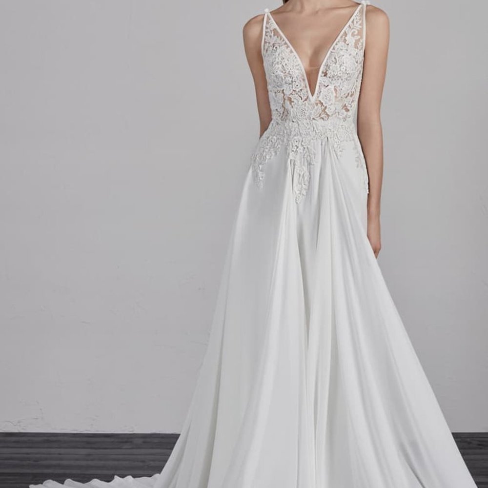 Escala Pronovias Gown